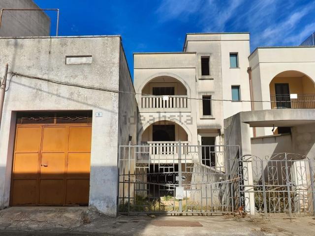 Villetta bifamiliare in vendita di 150 m² in Via Don Luigi Sturzo, 19