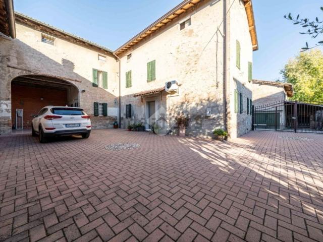 Villetta bifamiliare in vendita di 150 m² in Via Enrico Fermi, 13