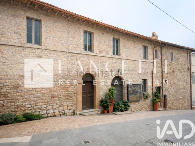 Villetta bifamiliare in vendita di 150 m² in Via Eugenio Brizi, 3