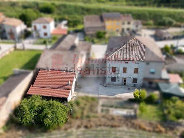 Villetta bifamiliare in vendita di 150 m² in Via Giuseppe Garibaldi