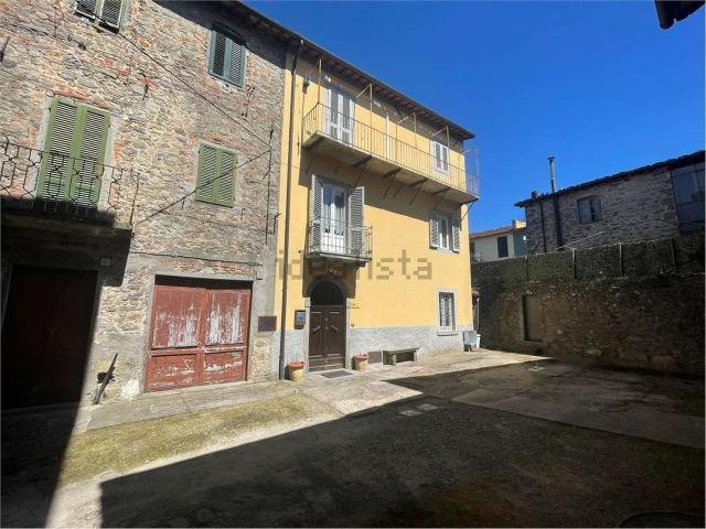 Villetta bifamiliare in vendita di 150 m² in Via Guglielmo Marconi