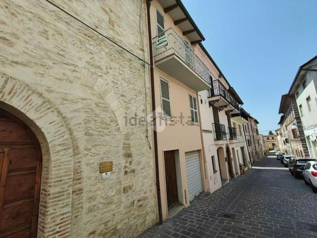 Villetta bifamiliare in vendita di 150 m² in Via Ippolito Borghesi, 59