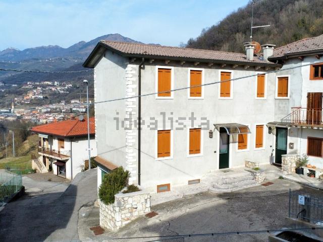 Villetta bifamiliare in vendita di 150 m² in Via Mettifoghi