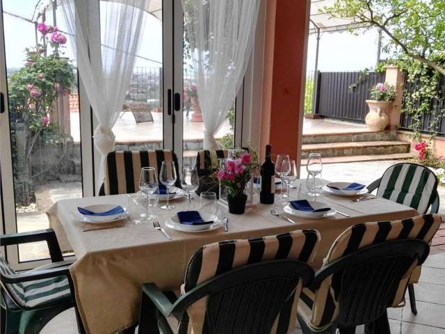 Villetta bifamiliare in vendita di 150 m² in Via Pescino