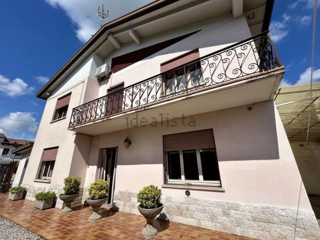 Villetta bifamiliare in vendita di 150 m² in Via San Pietro