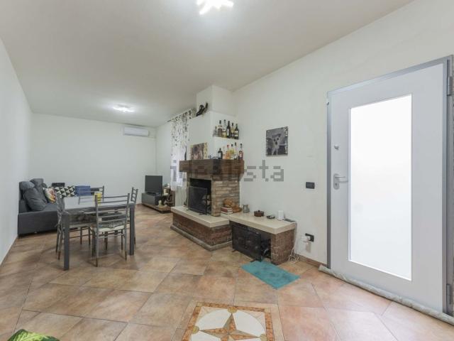 Villetta bifamiliare in vendita di 150 m² in Via San Vitale Ovest, 551