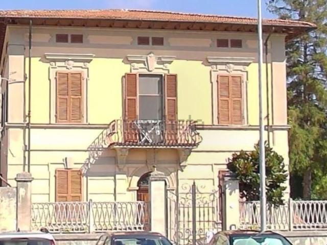 Villetta bifamiliare in vendita di 150 m² in Viale delle Cascine