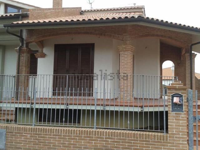 Villetta bifamiliare in vendita di 150 m²