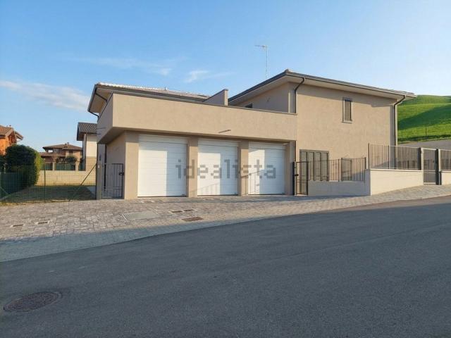 Villetta bifamiliare in vendita di 150 m²