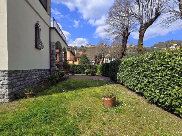 Villetta bifamiliare in vendita di 150 m²