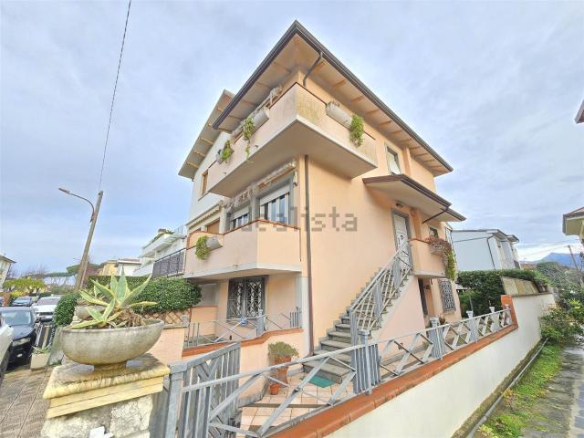 Villetta bifamiliare in vendita di 150 m²