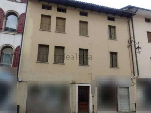 Villetta bifamiliare in vendita di 151 m² in Via Cesare Battisti