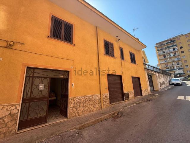 Villetta bifamiliare in vendita di 151 m² in Via Marco Polo, 5