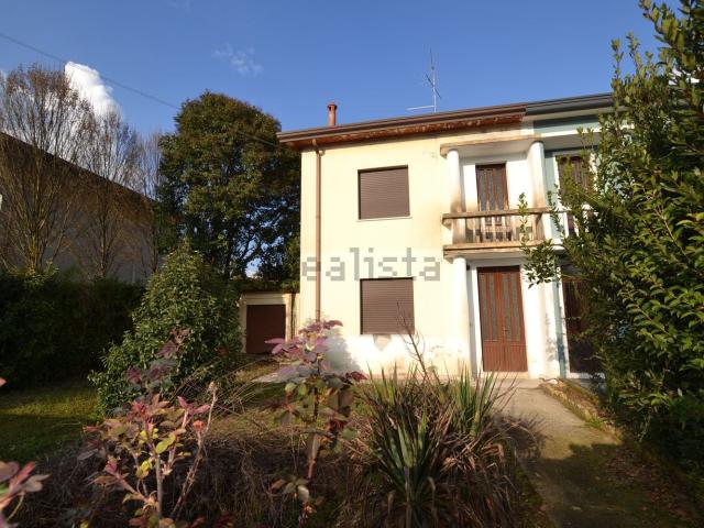 Villetta bifamiliare in vendita di 152 m² in Via del Donatore, 4