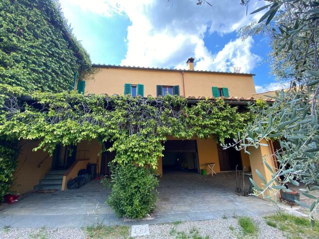 Villetta bifamiliare in vendita di 152 m² in Via dell&apos Osservatorio