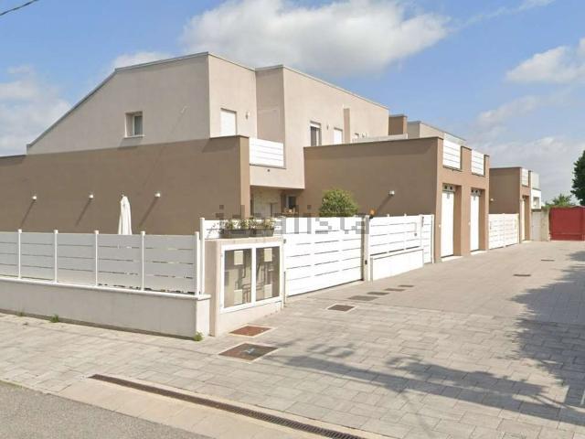 Villetta bifamiliare in vendita di 152 m² in Via P. Mascagni, 29