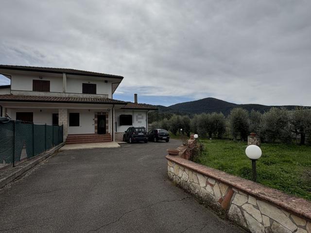 Villetta bifamiliare in vendita di 157 m² in Via Ponte Barilotto, 7