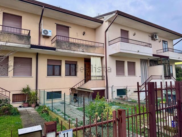 Villetta bifamiliare in vendita di 157 m²