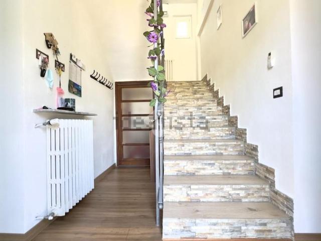 Villetta bifamiliare in vendita di 154 m² in Strada San Bovo, 3