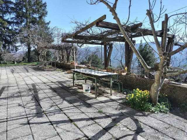 Villetta bifamiliare in vendita di 154 m² in Via Emilio Bertini, 150