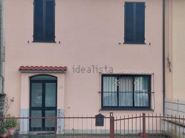 Villetta bifamiliare in vendita di 154 m² in Via Filippo Guerrieri, 4