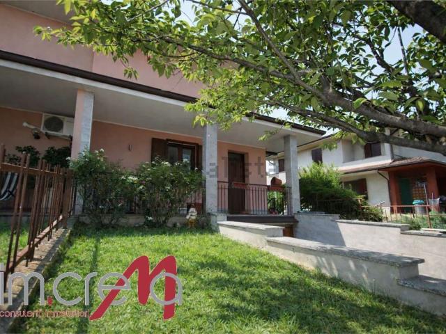 Villetta bifamiliare in vendita di 154 m² in Via Giuseppe Garibaldi