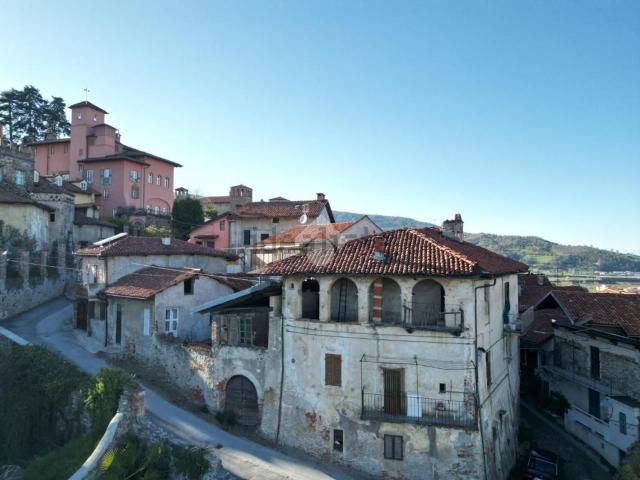 Villetta bifamiliare in vendita di 155 m² in Via Ammiraglio Reynaudi, 6