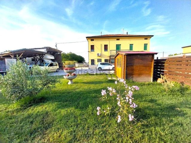 Villetta bifamiliare in vendita di 155 m² in Via Dogana, 11