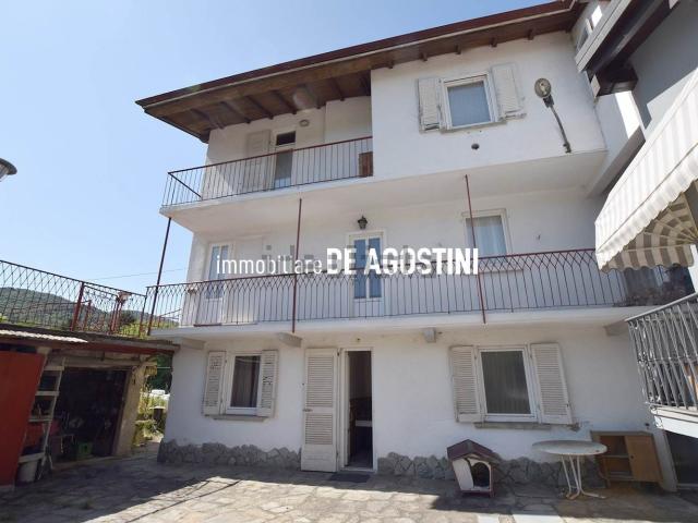 Villetta bifamiliare in vendita di 155 m² in Via Ghevio Dagnente, 24