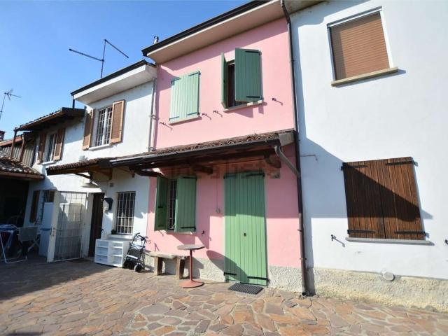 Villetta bifamiliare in vendita di 155 m² in Via Patrini, 40