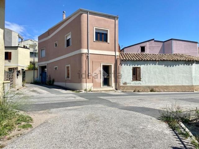 Villetta bifamiliare in vendita di 156 m² in Via Santa Barbara, 2