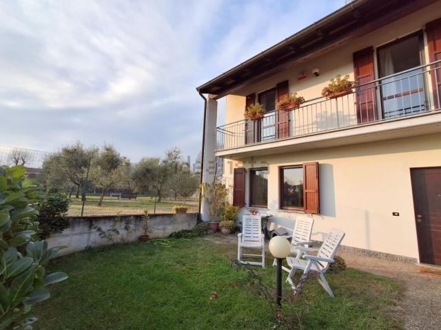 Villetta bifamiliare in vendita di 156 m²