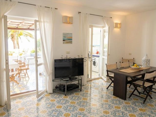 Villetta bifamiliare in vendita di 158 m² in Contrada Monte Lentia