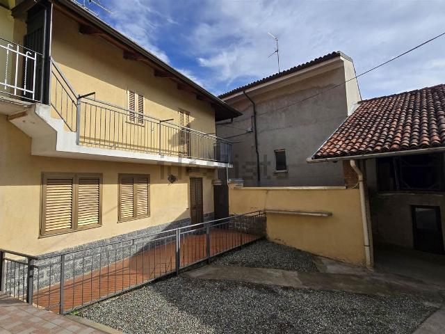 Villetta bifamiliare in vendita di 159 m² in Via Poma, 7