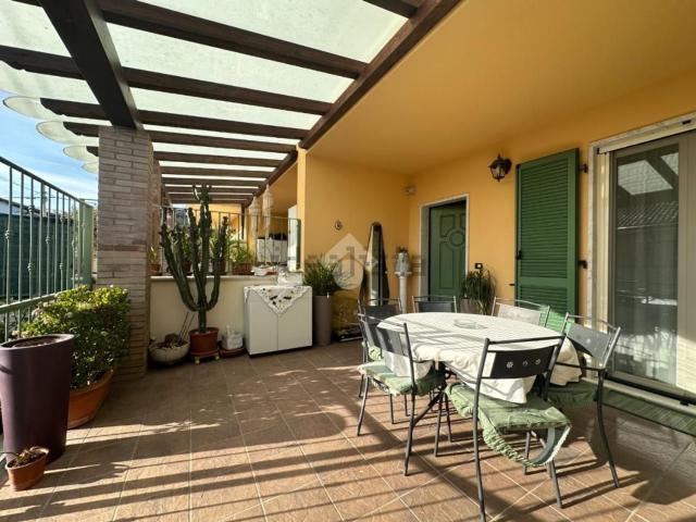 Villetta bifamiliare in vendita di 159 m²