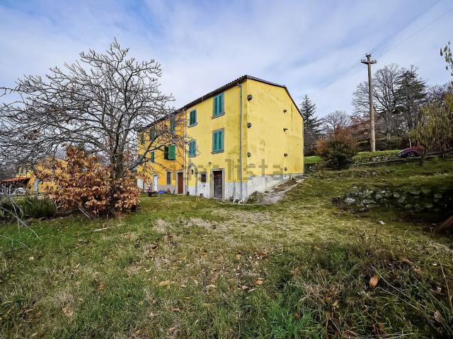 Villetta bifamiliare in vendita di 163 m² in Strada dei Pian di Ballo, 28