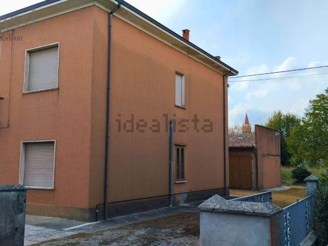 Villetta bifamiliare in vendita di 163 m² in Via Arno, 5