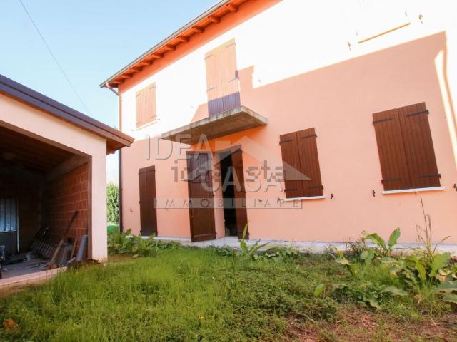 Villetta bifamiliare in vendita di 163 m² in Via G. Matteotti, 314