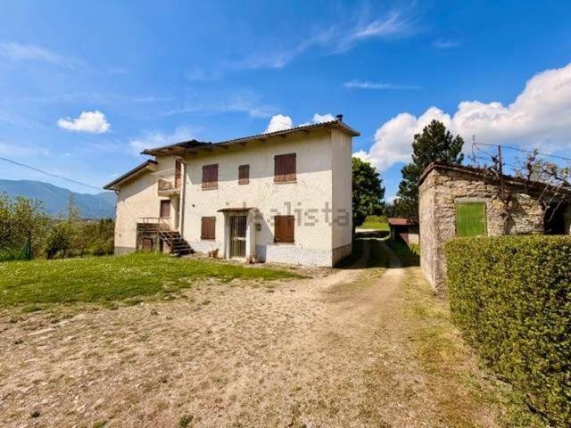 Villetta bifamiliare in vendita di 163 m² in Via I Maggio