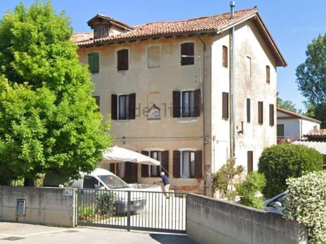 Villetta bifamiliare in vendita di 163 m² in Via Luigi Einaudi, 19