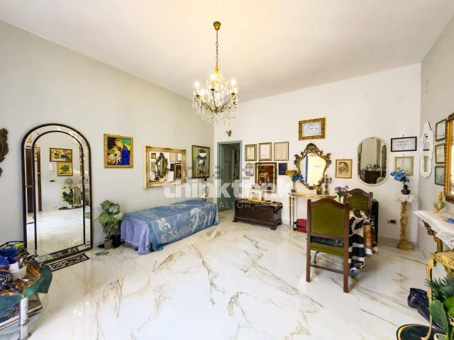 Villetta bifamiliare in vendita di 200 m² in Via Milano