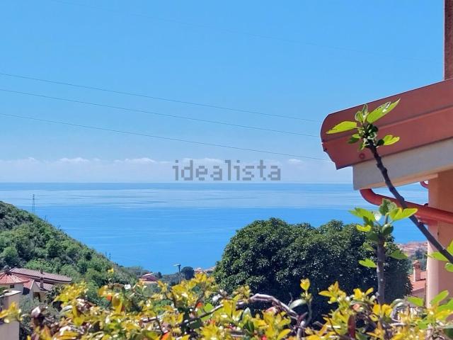 Villetta bifamiliare in vendita di 160 m² in Contrada Lago, 179