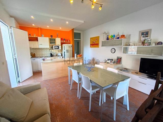 Villetta bifamiliare in vendita di 160 m² in Corso dei Continenti