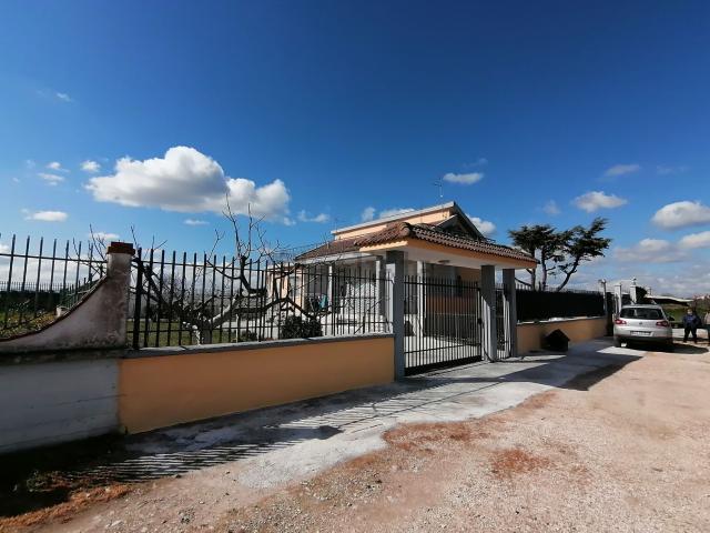 Villetta bifamiliare in vendita di 160 m² in Via Vincenzo Gioberti