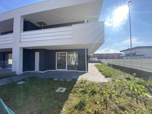 Villetta bifamiliare in vendita di 160 m² in Via A. Mometto