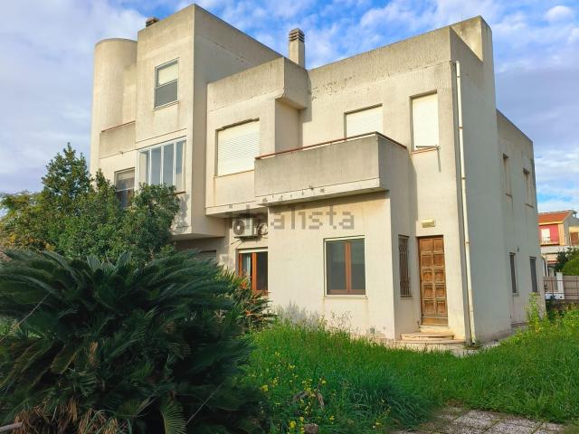 Villetta bifamiliare in vendita di 160 m² in Via Aldo Moro, 12
