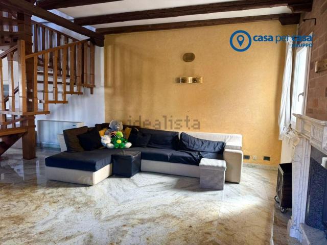 Villetta bifamiliare in vendita di 160 m² in Via Broglio