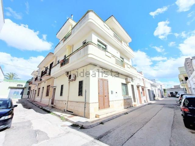 Villetta bifamiliare in vendita di 160 m² in Via Camillo Benso Conte di Cavour, 13