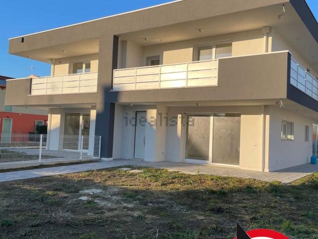 Villetta bifamiliare in vendita di 160 m² in Via Cavinetto