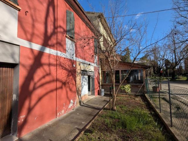 Villetta bifamiliare in vendita di 160 m² in Via Chiesa, 8